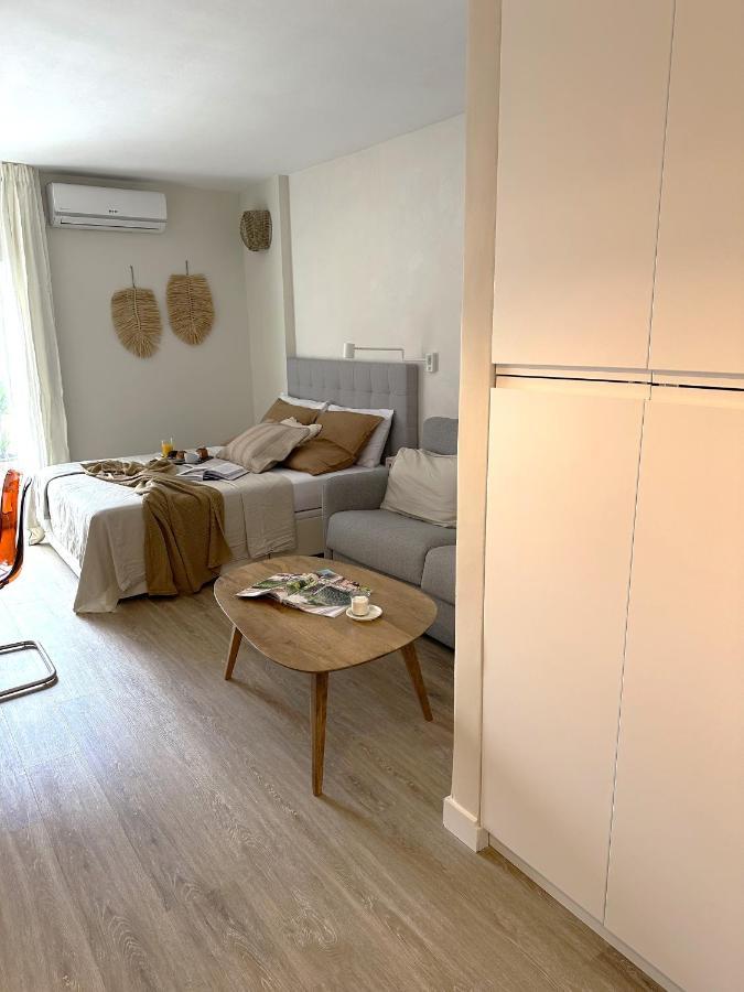 Minerva Estudio Suite White Jasmine, Beach And Pool ベナルマデナ エクステリア 写真