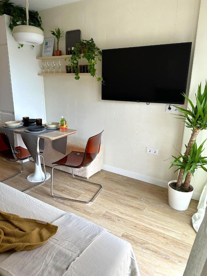Minerva Estudio Suite White Jasmine, Beach And Pool ベナルマデナ エクステリア 写真