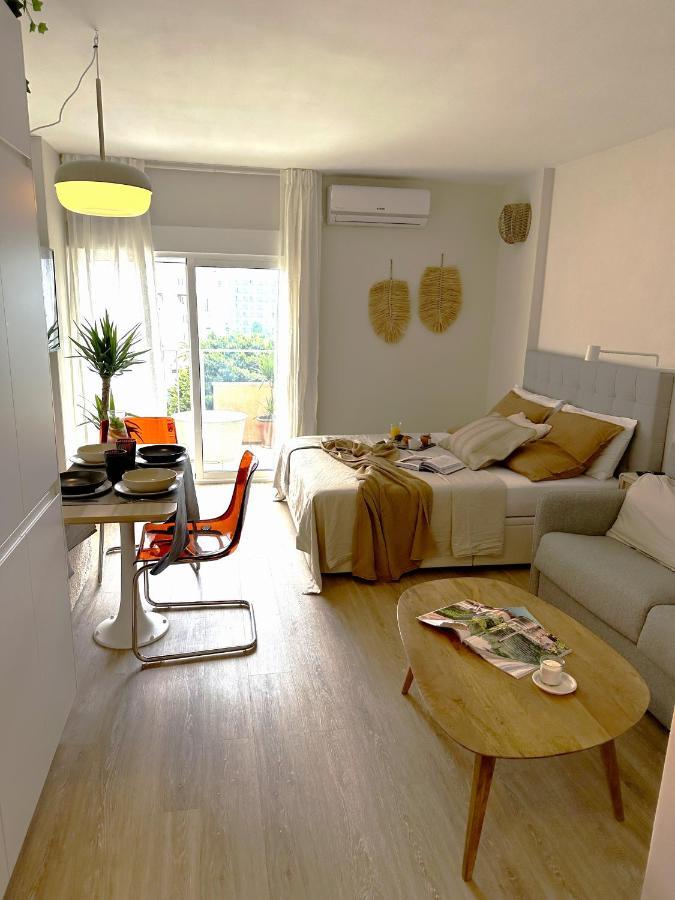Minerva Estudio Suite White Jasmine, Beach And Pool ベナルマデナ エクステリア 写真